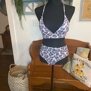 SHEIN women’s size medium animal print bikini. NWOT